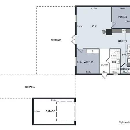 Atmospheric By The Water